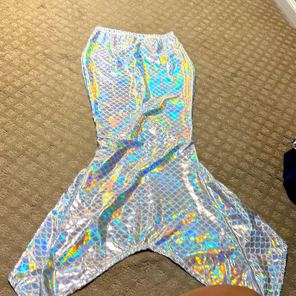 Girls Justice Mermaid 🧜‍♀️ silver tail swim coverup size Large like new